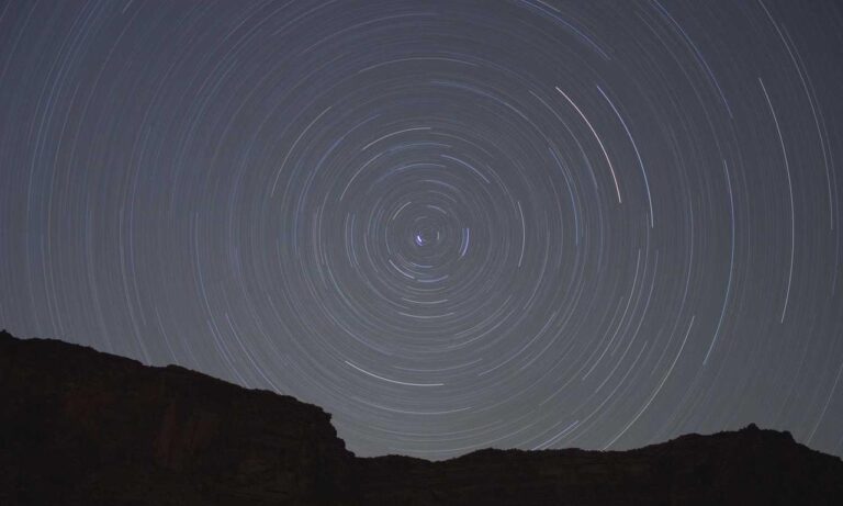 what is 8tshare6a python code